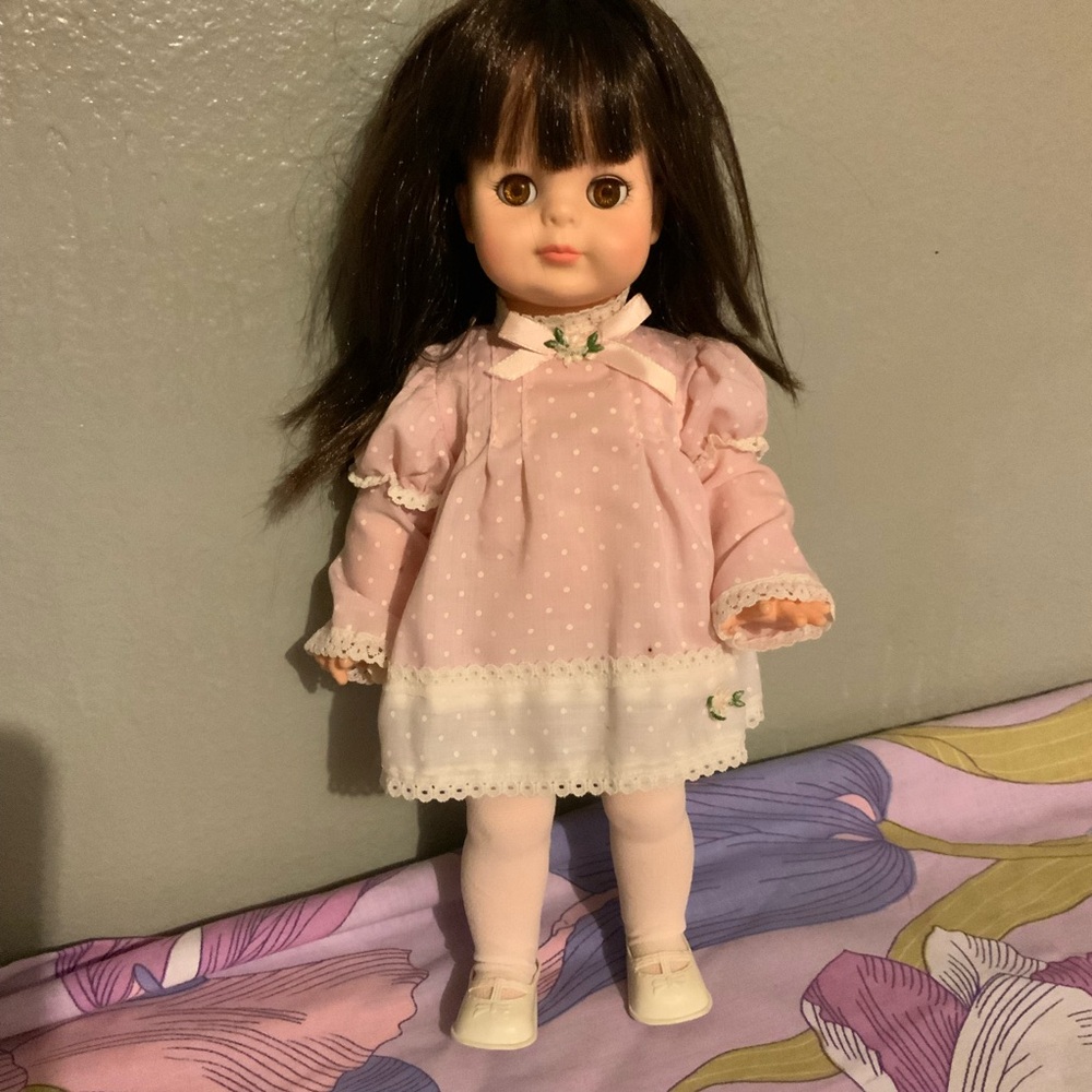 Vogue Dolls  Pink Dress Doll 14.5 Inches - Picture 4 of 6